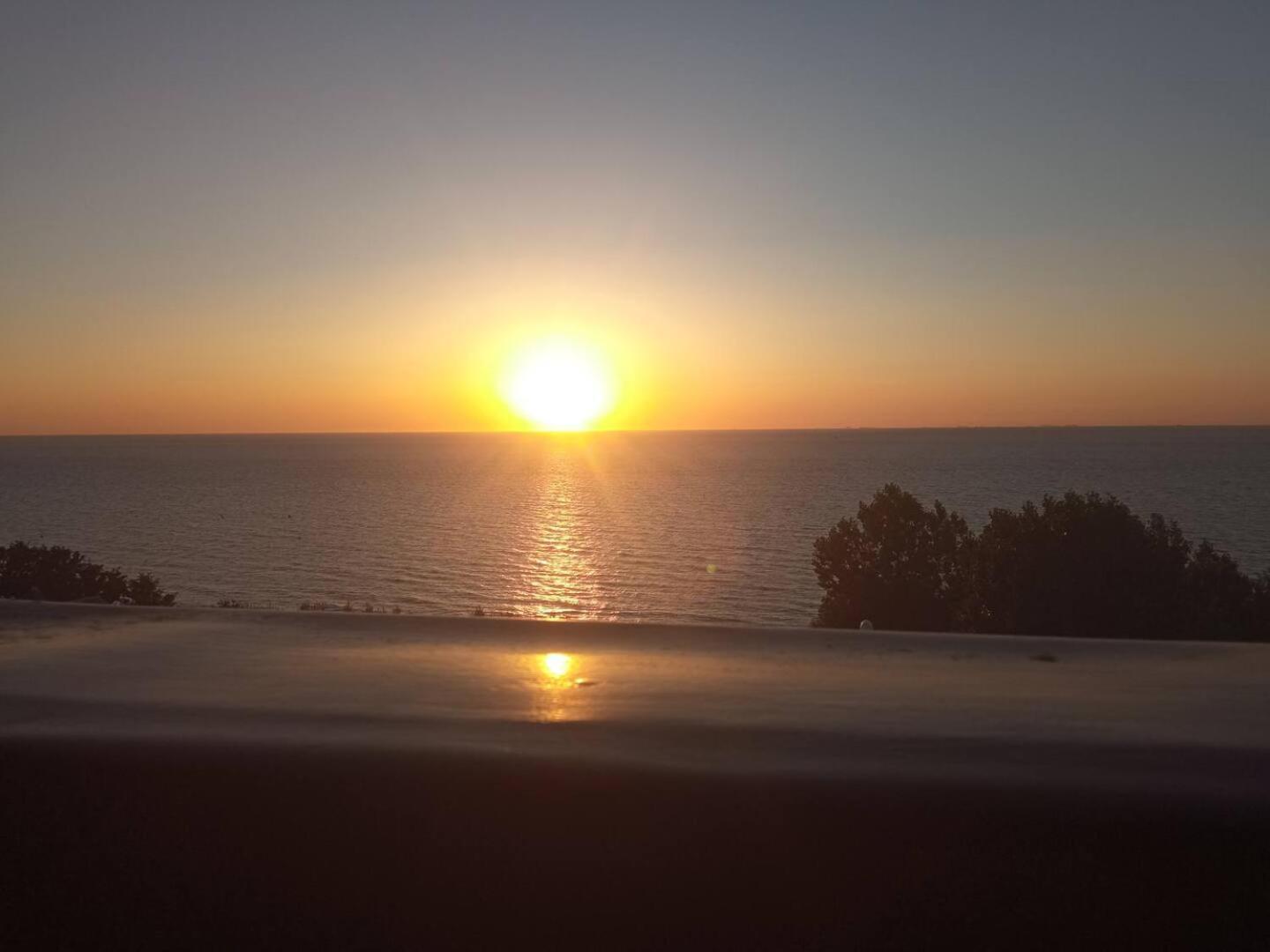 Appartement 45M2 - Proche Deauville - Vue Mer Bénerville-sur-Mer エクステリア 写真