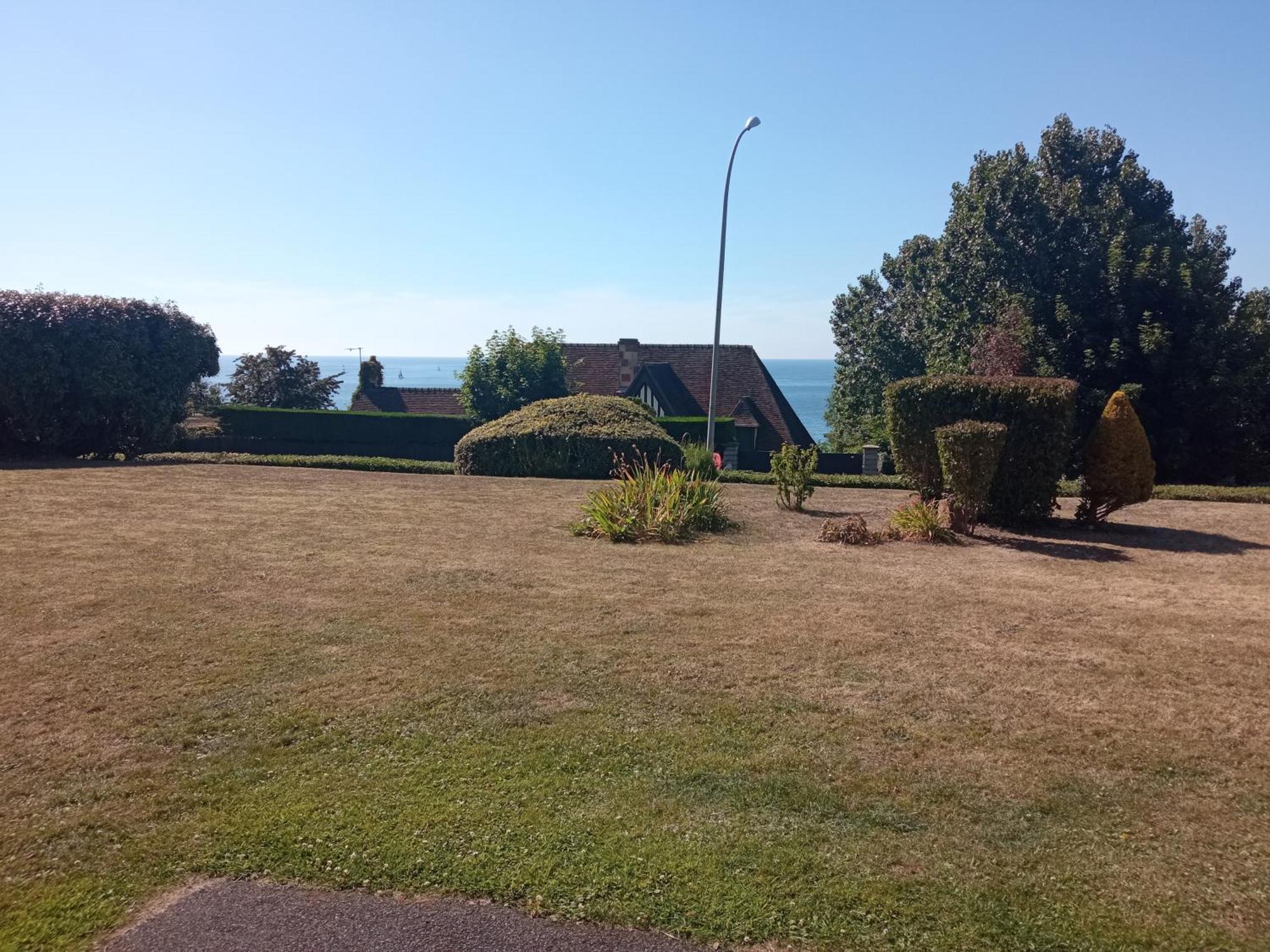 Appartement 45M2 - Proche Deauville - Vue Mer Bénerville-sur-Mer エクステリア 写真