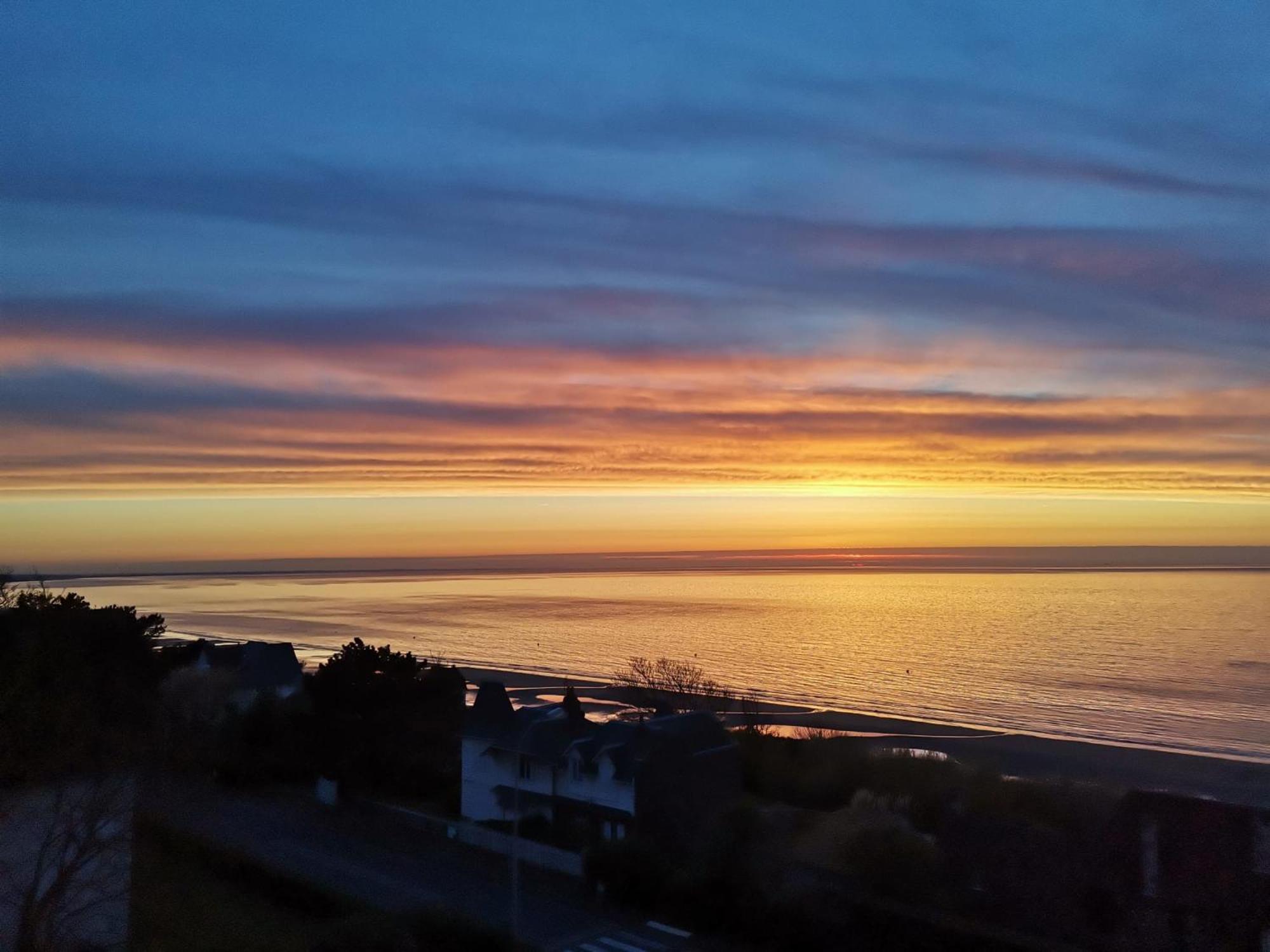 Appartement 45M2 - Proche Deauville - Vue Mer Bénerville-sur-Mer エクステリア 写真